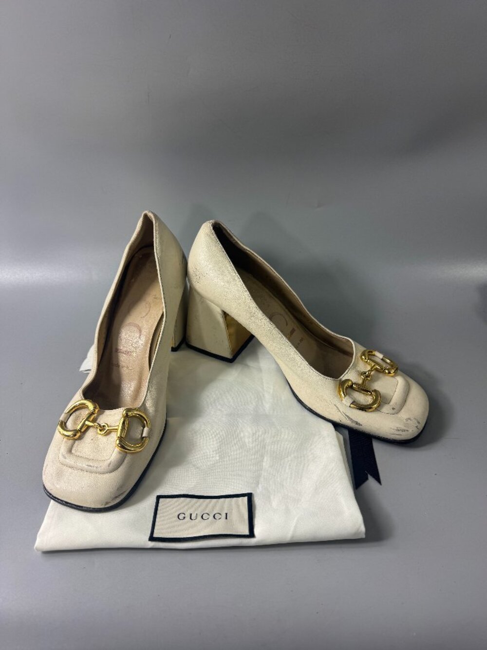 Authentic Gucci Ivory Leather Horsebit Block Heel Pumps, 37 1/2
